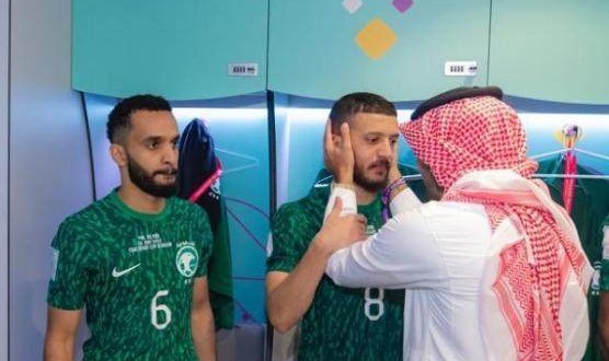 开云入口-沙特部长安慰球员  雷纳尔：对阵墨西哥将是决赛！