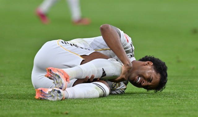 开云平台-快一套首发没了！皇马9人缺战塞尔塔：6人伤缺+3人停赛