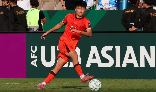 开云体育官网-记者：浙江曾参与争夺杨希，海港给出标王转会费但工资不高