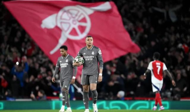 开云app-四大巨星各自为战，这就是“皇家街球队”的下场