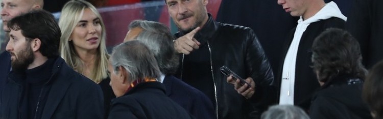 开云app-斯基拉：托蒂昨晚与加斯佩里尼进行积极会谈，准备加入管理层